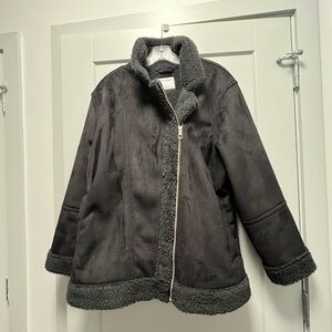 Old Navy Black Women’s Jacket with Sherpa lining